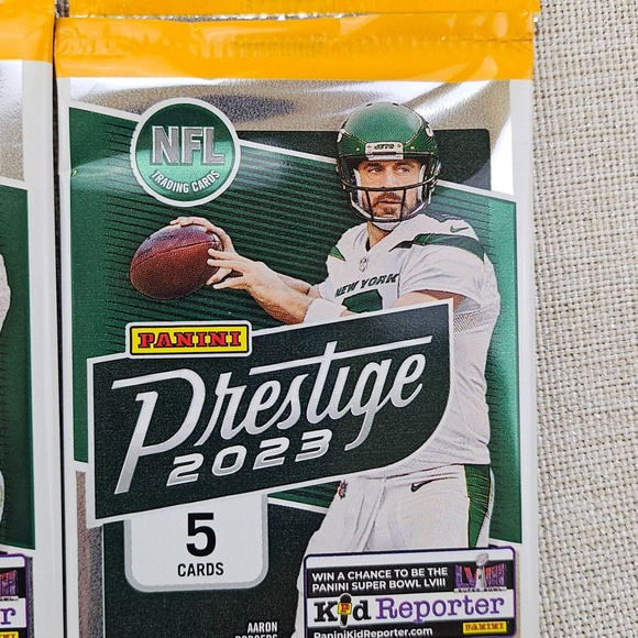 2023 Panini Prestige‎ NFL Trading Card Pack Aaron Rodgers 5 card pk - 6 packs - Picture 3 of 8